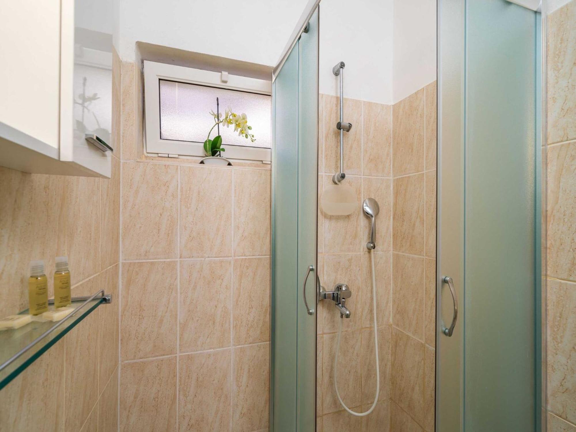 Apartments Senjo - Studio Apartment With Balcony With Side Sea View Apartman 4 챠브타트 외부 사진